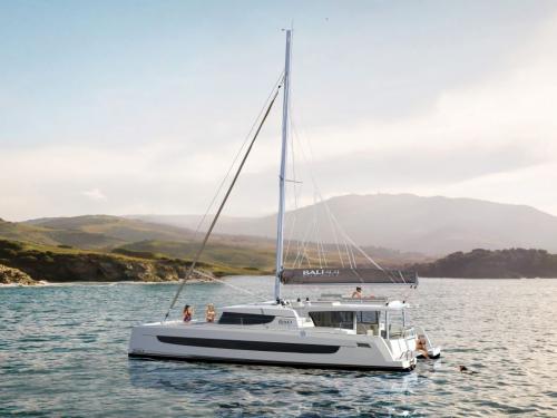 Cat Bali 4.4 for charter in Baie Sainte Anne