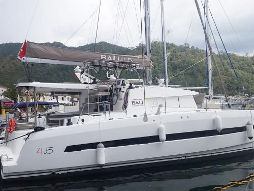 Catamaran Bali 4.5 for charter in Orhaniye