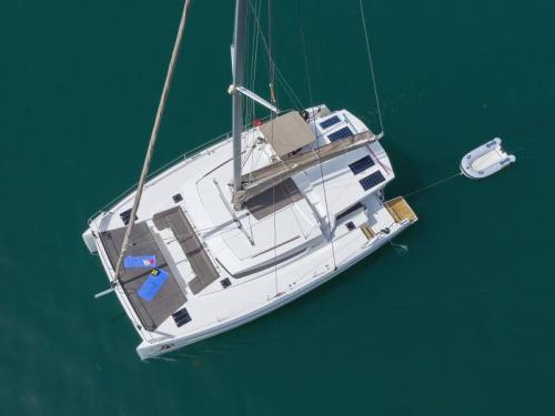 Katamaran Bali 4.5 Yachtcharter in Stadthafen von Marina