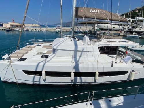 Catamaran Bali 4.6 for charter in Portisco