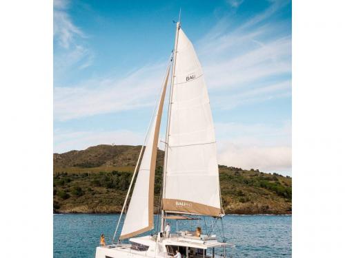 Catamaran Bali 4.6 for hire in Athens
