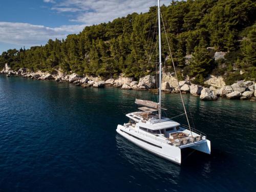 Cat Bali 4.6 for hire in Golfo Aranci