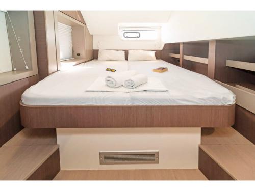 Katamaran Bali 4.6 Yachtcharter in Sant Antoni de Portmany