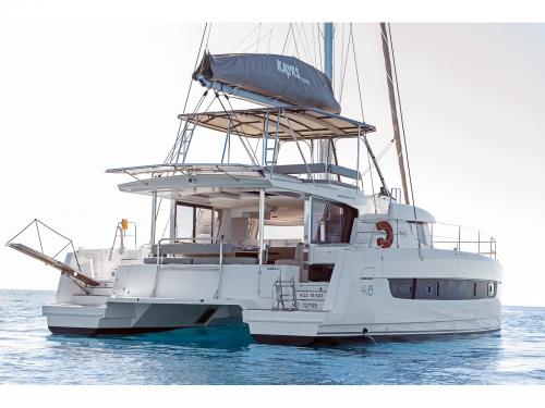 Cat Bali 4.6 for charter in Alimos Marina Kalamaki