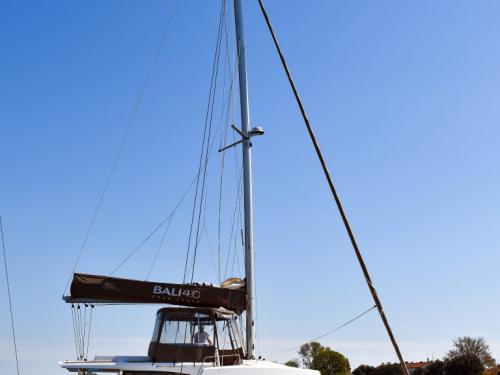 Katamaran Bali 4.6 chartern in Zadar