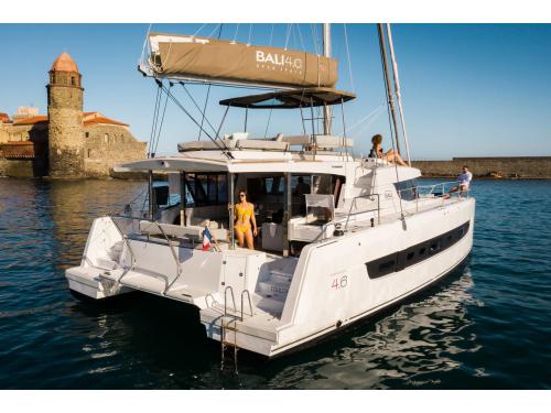 Catamaran Bali 4.6 for rent in Tourlos