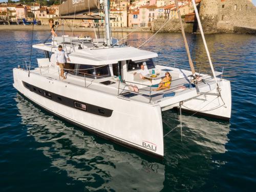Cat Bali 4.6 for charter in Kastel Gomilica