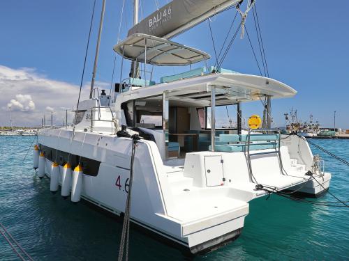 Catamaran Bali 4.6 available for charter in ACI Marina Vodice