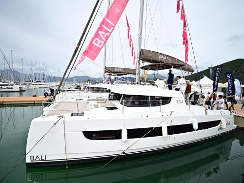 Catamaran Bali 4.6 for rent in Portorosa
