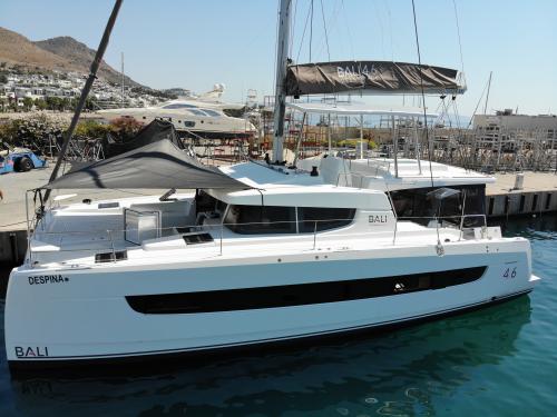 Catamaran Bali 4.6 for charter in Marina Eczanesi