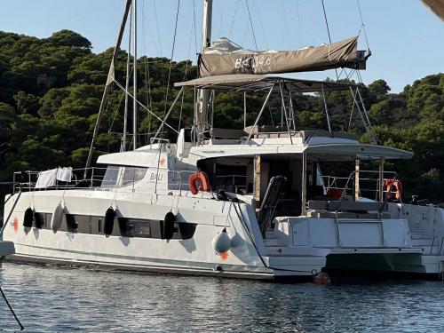 Katamaran Bali 4.6 Yachtcharter in SCT Marina Trogir