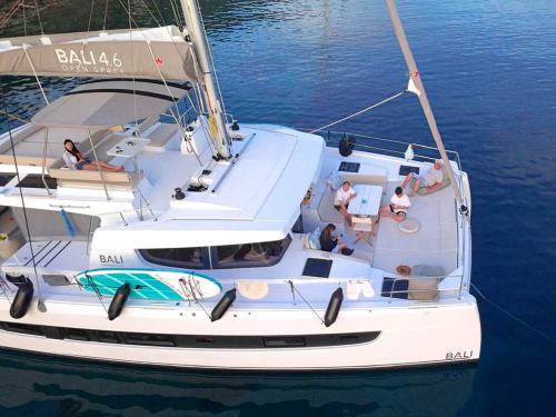 Kat Bali 4.6 chartern in Lavrio