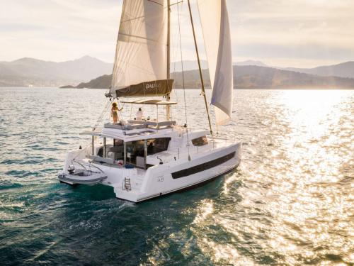 Katamaran Bali 4.6 chartern in Marina Kotor