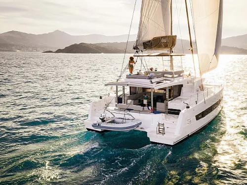 Cat Bali 4.6 for hire in Alimos Marina Kalamaki