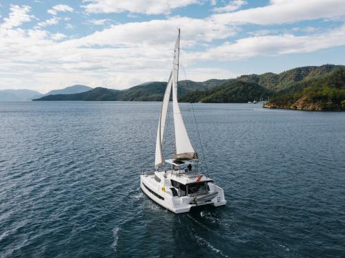 Catamaran Bali 4.8 available for charter in Port Goecek Marina