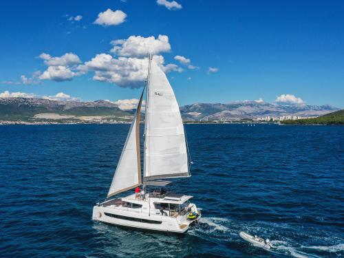 Catamaran Bali 4.8 available for charter in Kastel Gomilica