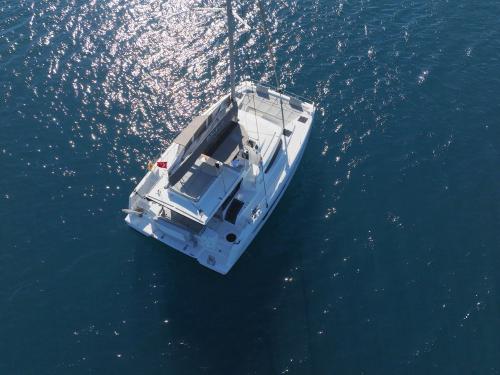 Cat Bali 4.8 for rent in Albatros Marina