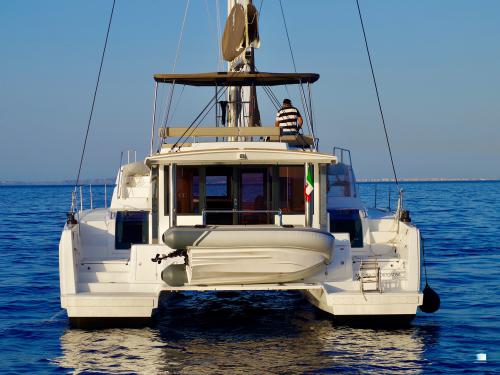 Catamaran Bali 4.8 for rent in Portorosa