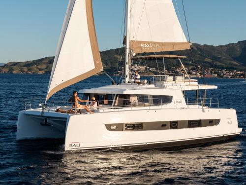 Katamaran Bali 4.8 Yachtcharter in Nea Peramos
