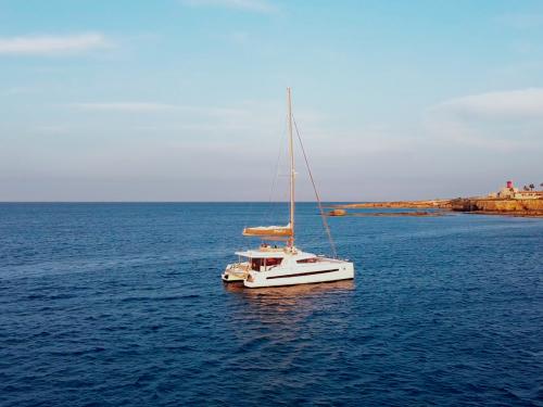 Catamaran Bali 5.4 available for charter in Capo d Orlando Marina Catamaran Bali 5.4 available for charter in Capo d Orlando Marina