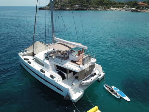 Catamaran Bali 5.4 for hire in Palermo