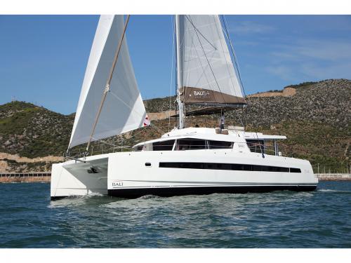 Cat Bali 5.4 available for charter in Marina Kastela