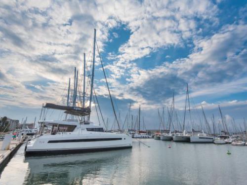 Katamaran Bali 5.4 Yachtcharter in Marina di Portorosa