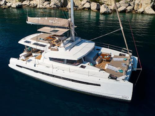 Katamaran Bali 5.4 Yachtcharter in Marina Kotor