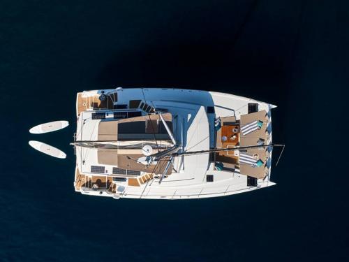 Cat Bali 5.4 for charter in Nanny Cay Town