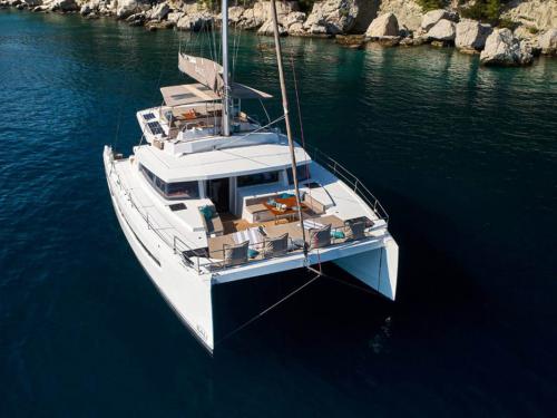 Kat Bali 5.4 chartern in Nanny Cay Town