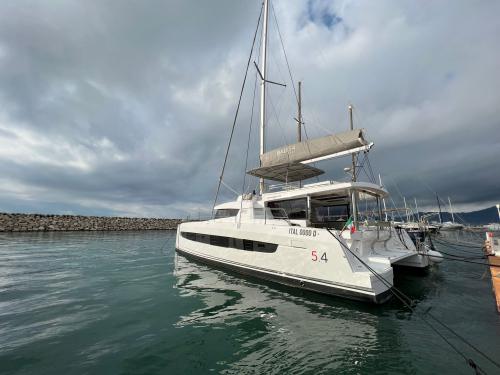 Kat Bali 5.4 Yachtcharter in Salerno