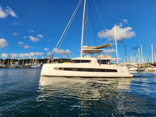 Kat Bali 5.8 Yachtcharter in Cogolin