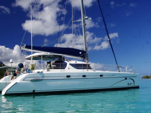 Cat Belize 43 for rent in Marseilles
