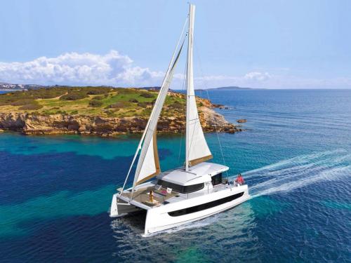 Catamaran Catsmart for hire in Hodges Creek Marina