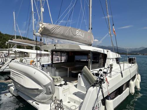 Katamaran Catsmart Yachtcharter in Tivat
