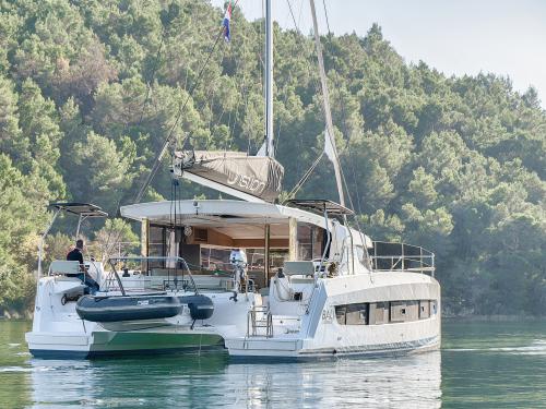 Katamaran Catsmart Yachtcharter in Skradin