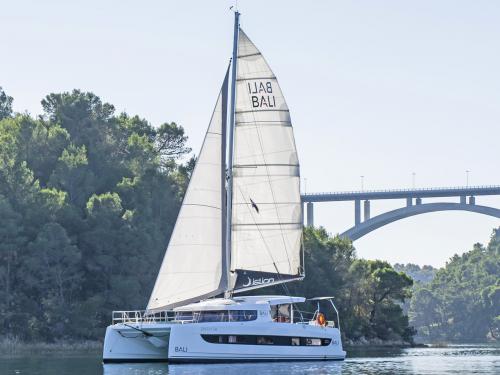 Catamaran Catsmart for hire in Skradin