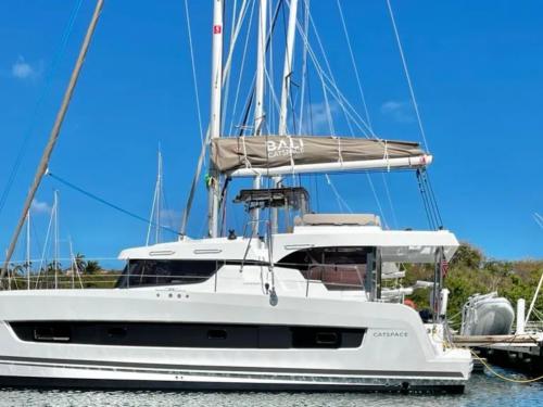 Catamaran Catspace for rent in Maya Cove