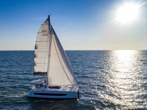 Cat Catspace available for charter in Cole Bay