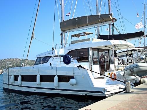 Kat Catspace chartern in Rogoznica