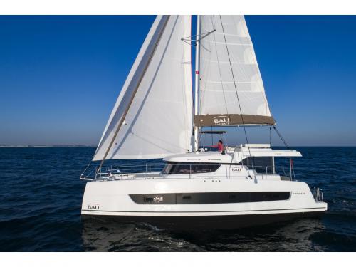 Cat Catspace available for charter in Volos Harbour