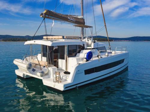 Katamaran Catspace Yachtcharter in Biograd na Moru