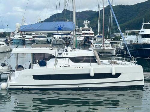 Catamaran Catspace for hire in Eden Island Resort