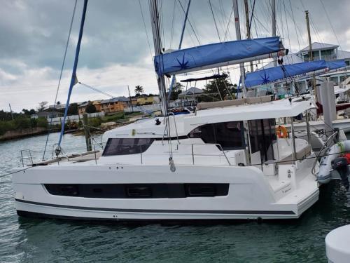 Katamaran Catspace Yachtcharter in Marsh Harbour City