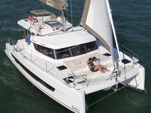 Cat Catspace available for charter in Palma