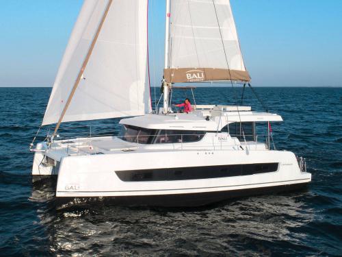 Catamaran Catspace available for charter in Goecek