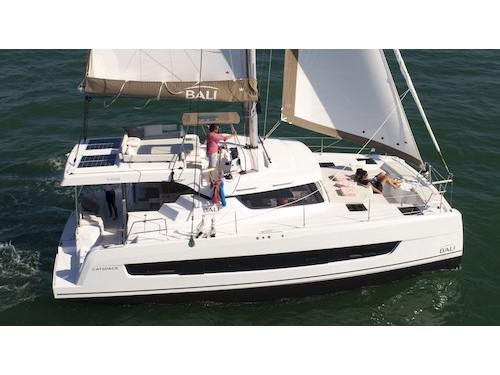 Katamaran Catspace chartern in Preveza