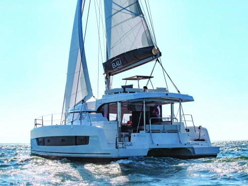Catamaran Catspace available for charter in Saint Mandrier sur Mer