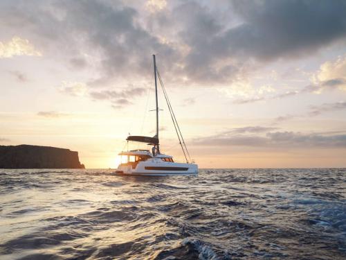 Catamaran Catspace available for charter in Palermo