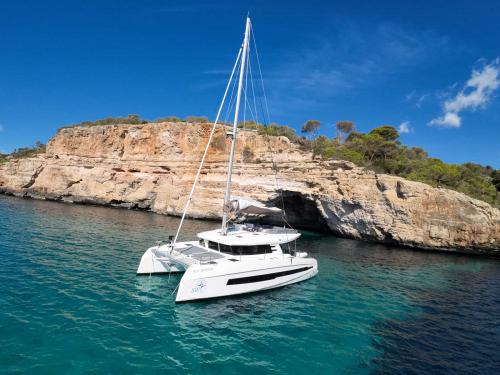 Cat Cervetti 44 available for charter in Lagos